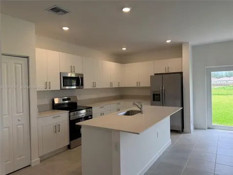 2384 SE 29th Drive Homestead FL 33035