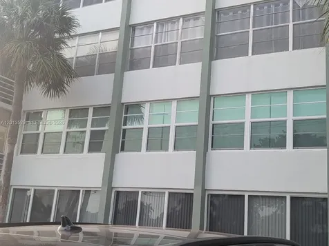 2741 Taft Street Hollywood FL 33020