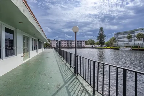 2741 Taft Street Hollywood FL 33020
