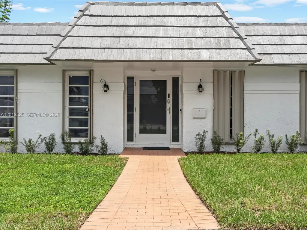3721 N 55th Avenue Hollywood FL 33021