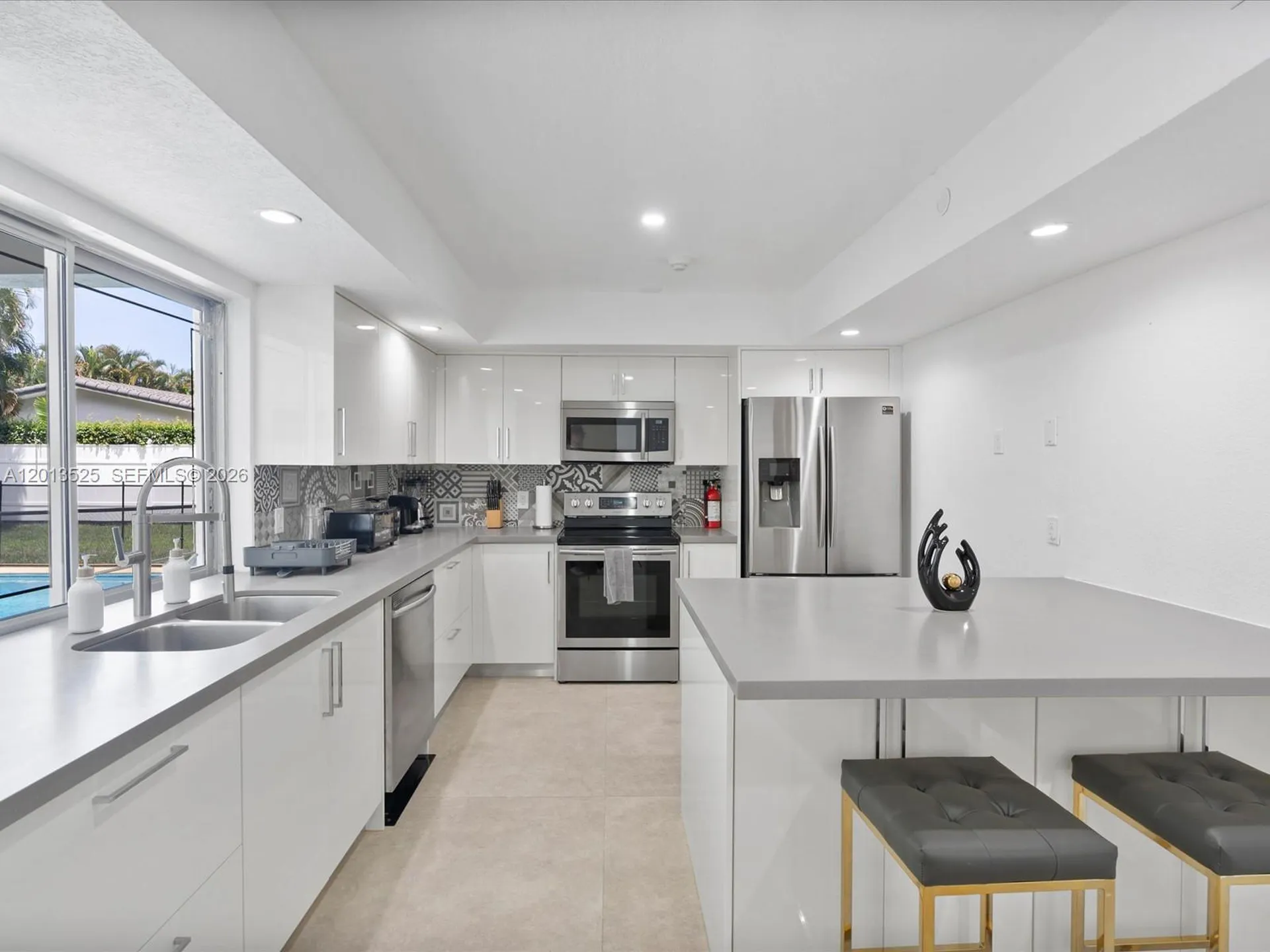 3721 N 55th Avenue Hollywood FL 33021