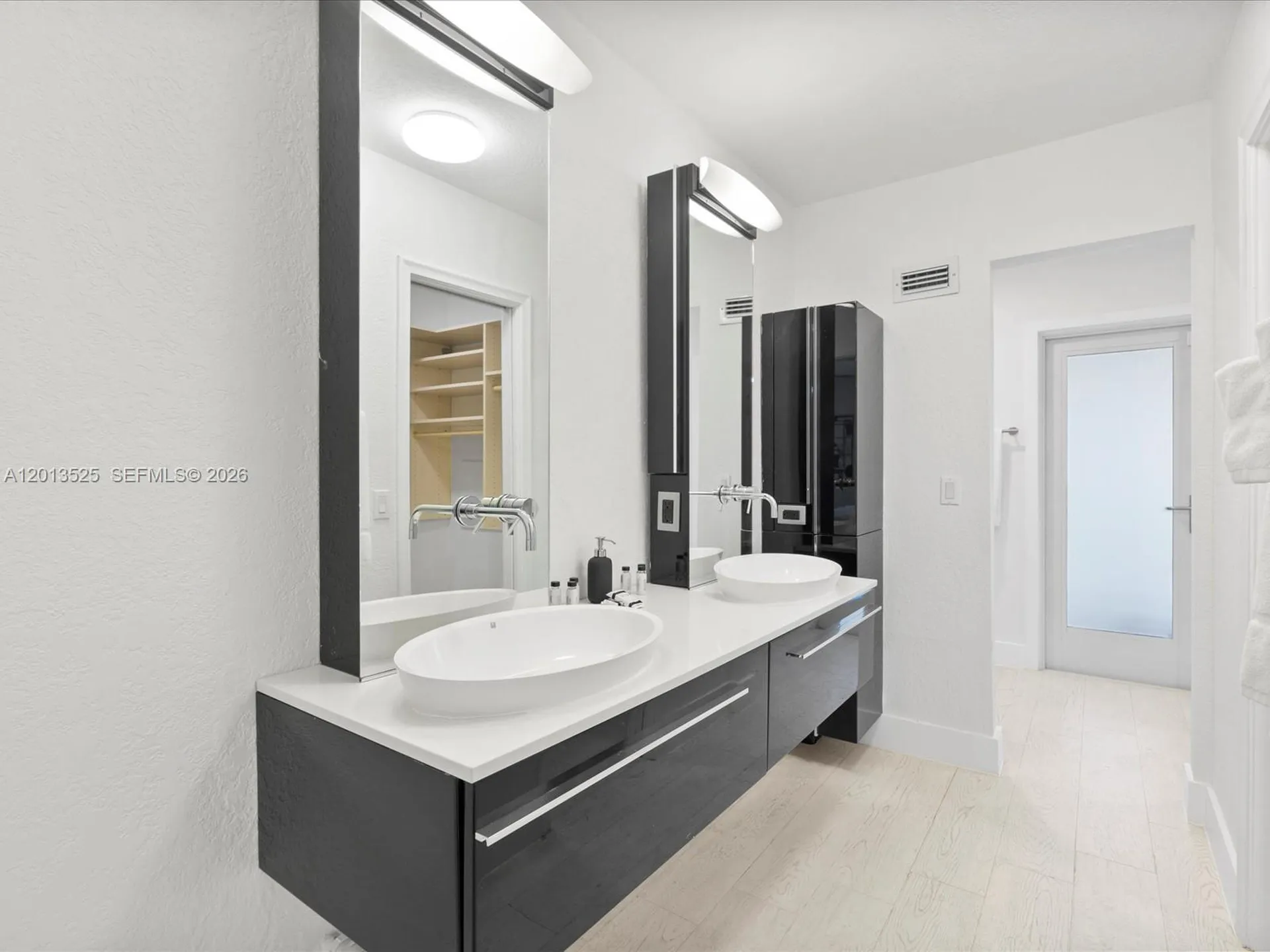 3721 N 55th Avenue Hollywood FL 33021