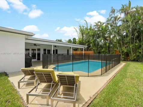 3721 N 55th Avenue Hollywood FL 33021