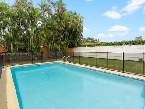 3721 N 55th Avenue Hollywood FL 33021