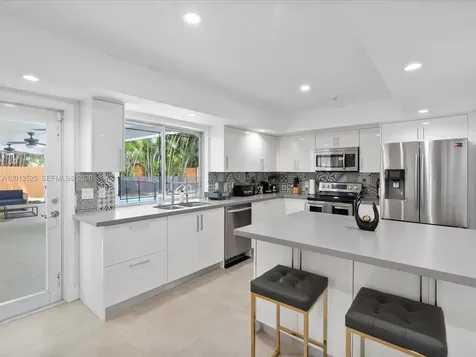 3721 N 55th Avenue Hollywood FL 33021