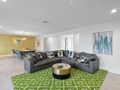 3721 N 55th Avenue Hollywood FL 33021