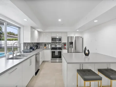3721 N 55th Avenue Hollywood FL 33021