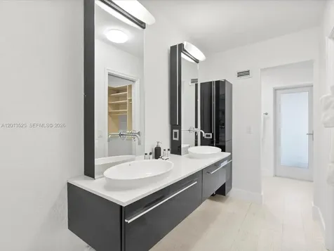 3721 N 55th Avenue Hollywood FL 33021