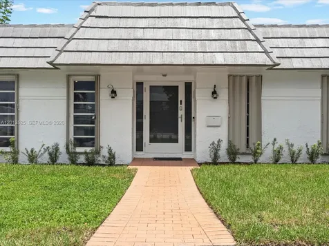 3721 N 55th Avenue Hollywood FL 33021
