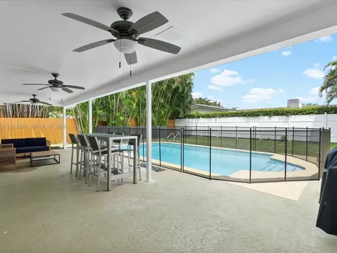 3721 N 55th Avenue Hollywood FL 33021