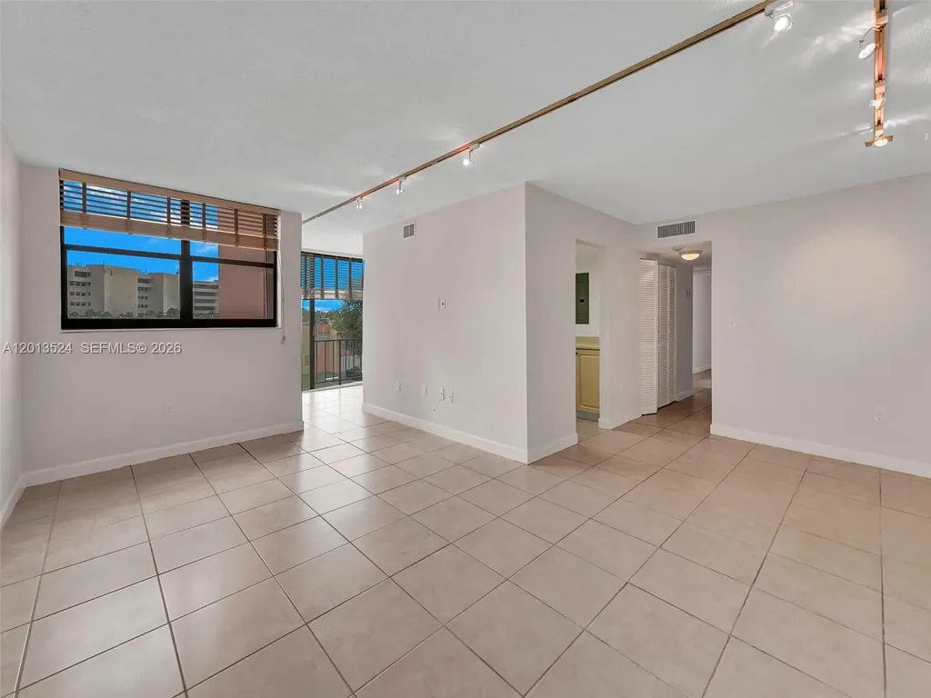9420 W Flagler Street Miami FL 33174