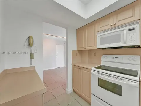 9420 W Flagler Street Miami FL 33174