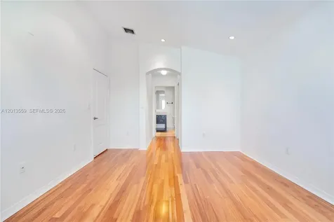 8912 W Flagler Street Miami FL 33174