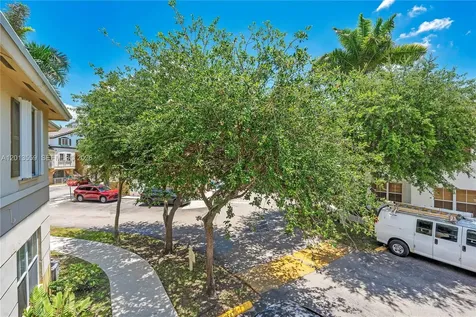 8912 W Flagler Street Miami FL 33174