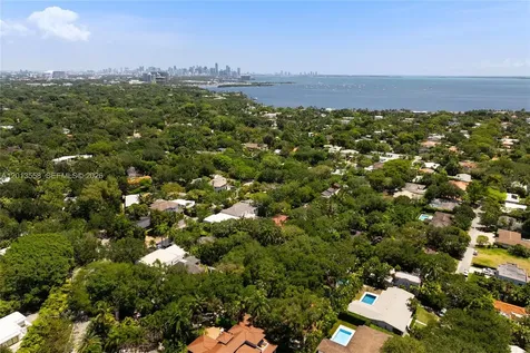 142 San Souci Drive Coral Gables FL 33133