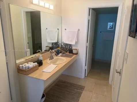 1201 S Ocean Drive Hollywood FL 33019