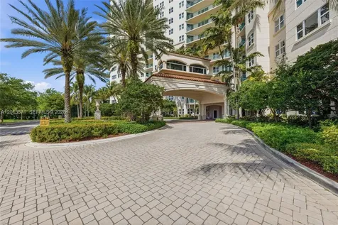 19900 E Country Club Drive Aventura FL 33180