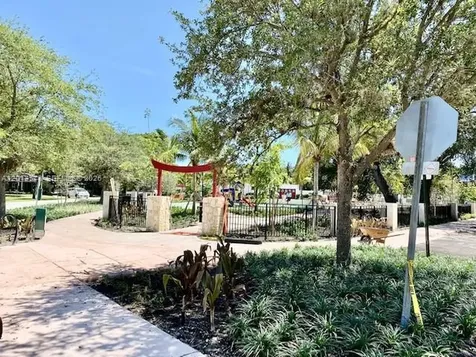 517 Menendez Avenue Coral Gables FL 33146