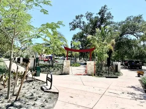 517 Menendez Avenue Coral Gables FL 33146