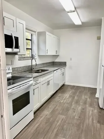 517 Menendez Avenue Coral Gables FL 33146