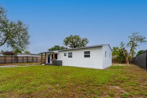 3521 NW 171st Terrace Miami Gardens FL 33056