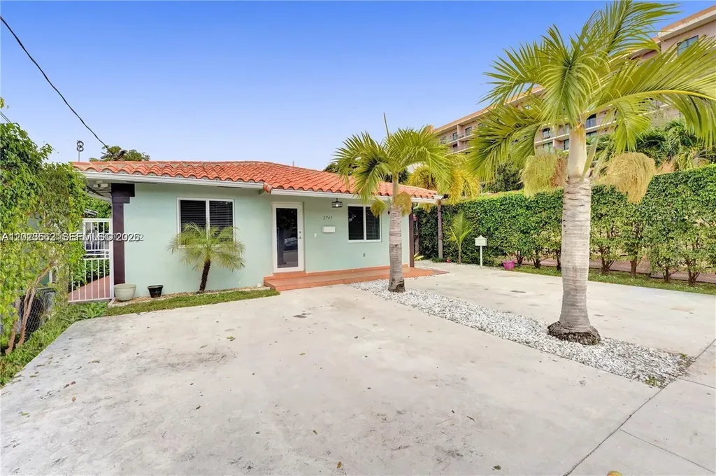 2747 SW 17th Street Miami FL 33145