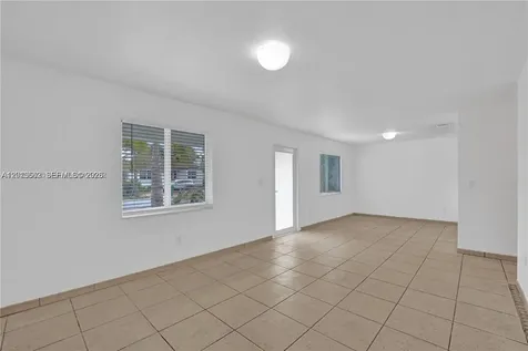 2747 SW 17th Street Miami FL 33145