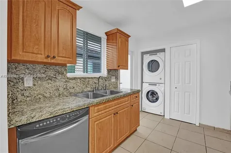 2747 SW 17th Street Miami FL 33145