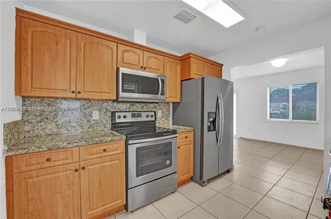 2747 SW 17th Street Miami FL 33145