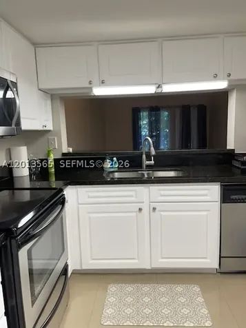 526 SW 113th Way Pembroke Pines FL 33025