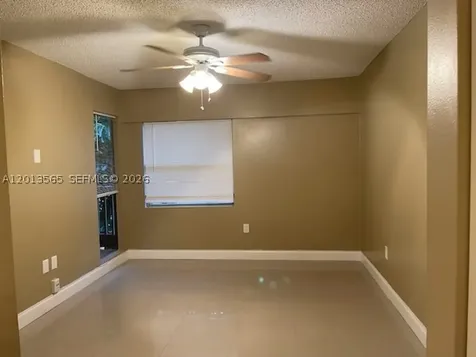 526 SW 113th Way Pembroke Pines FL 33025