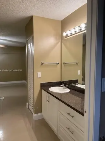 526 SW 113th Way Pembroke Pines FL 33025