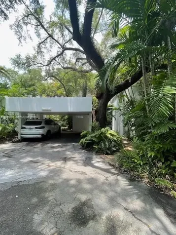 3026 Day Avenue Miami FL 33133