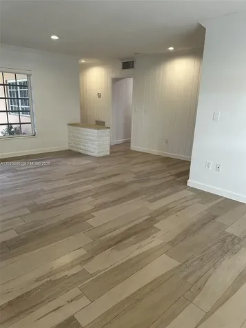 Bal Harbour FL 33154