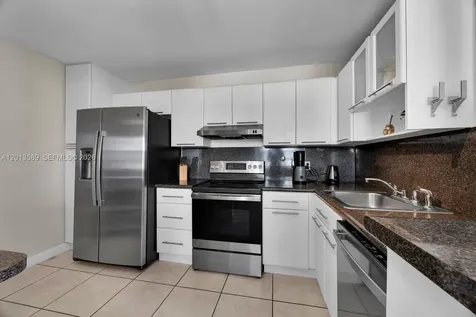 2016 Bay Drive Miami Beach FL 33141