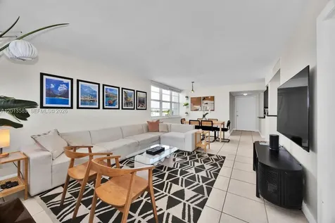 2016 Bay Drive Miami Beach FL 33141