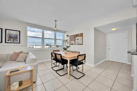 2016 Bay Drive Miami Beach FL 33141