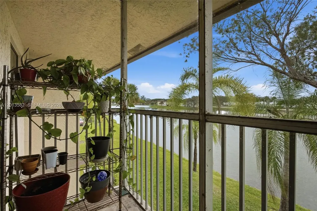 5501 Lakeside Drive Margate FL 33063