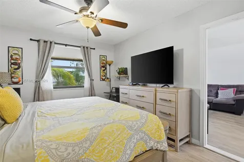 5501 Lakeside Drive Margate FL 33063