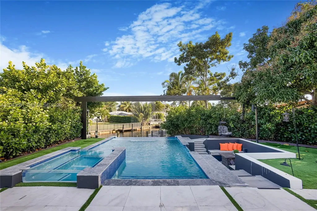 2406 Gulfstream Lane Fort Lauderdale FL 33312