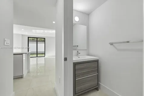 4120 S Oak Place Dania Beach FL 33314