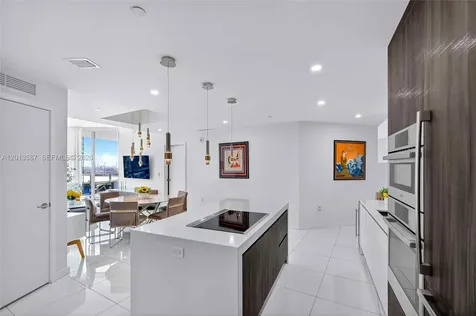 851 NE 1st Avenue Miami FL 33132