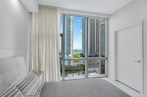 851 NE 1st Avenue Miami FL 33132