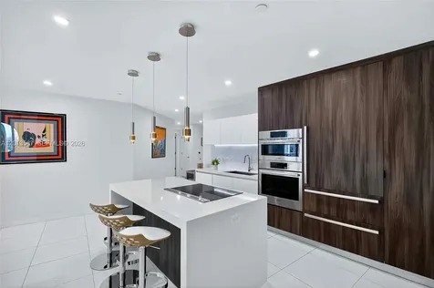 851 NE 1st Avenue Miami FL 33132