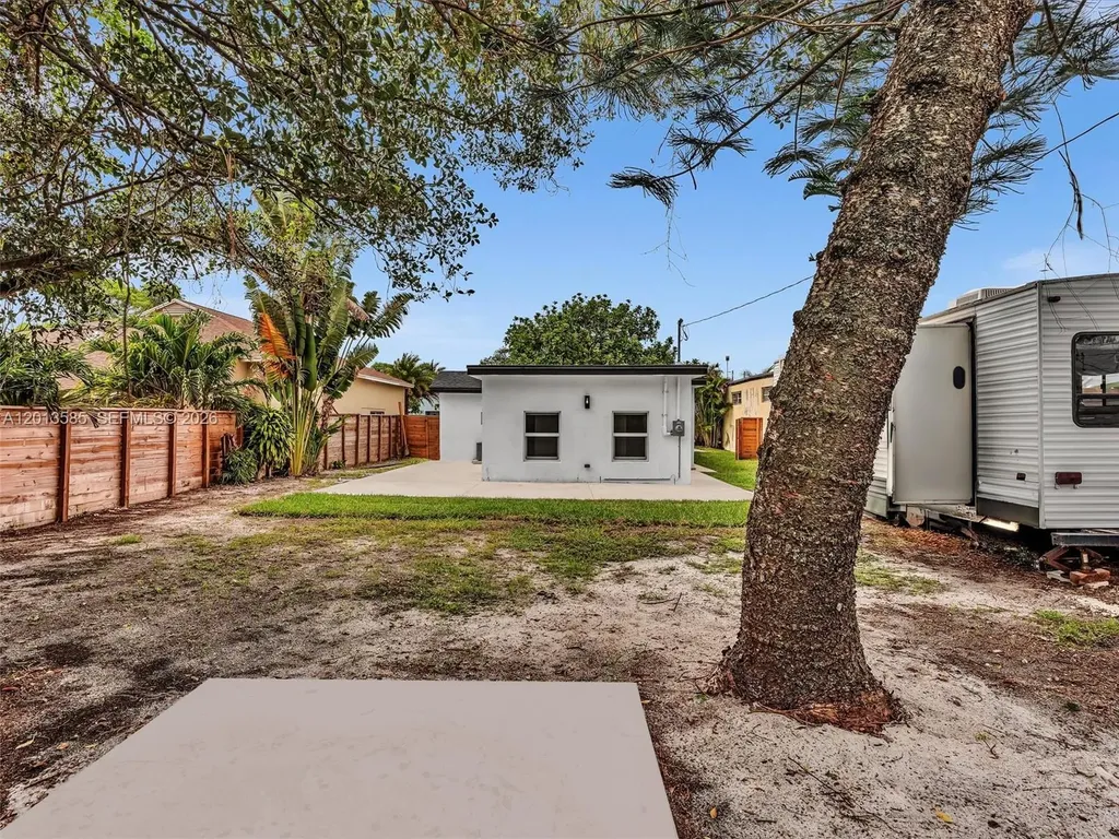 107 Central Avenue Delray Beach FL 33483
