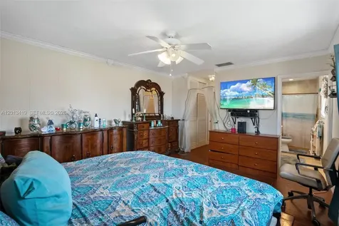 2251 NW 87th Avenue Pembroke Pines FL 33024