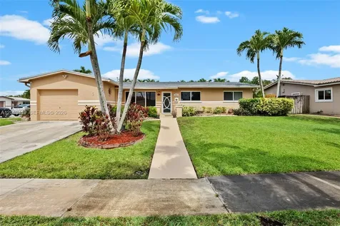 2251 NW 87th Avenue Pembroke Pines FL 33024