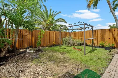 2251 NW 87th Avenue Pembroke Pines FL 33024