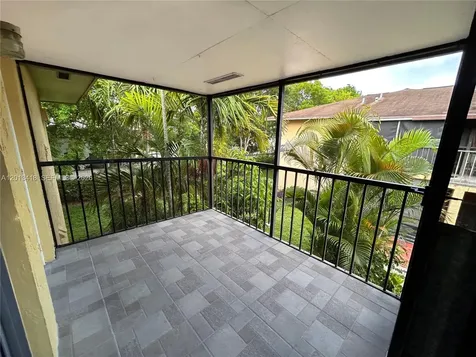 15629 SW 73 Miami FL 33193