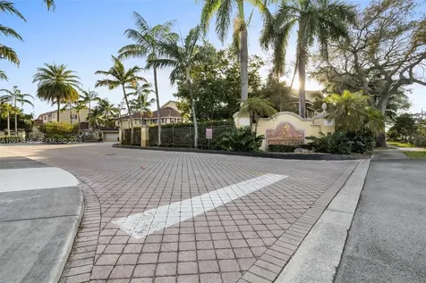 746 NE 90th Street Miami FL 33138